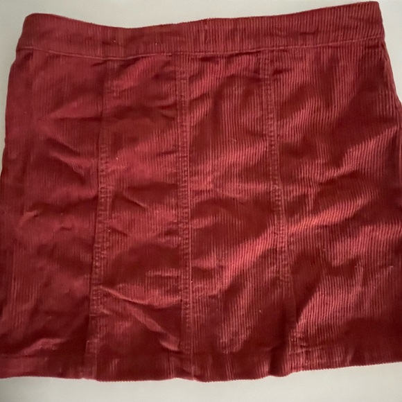 Large corduroy deep burnt orange zip up skirt - Picture 2 of 2